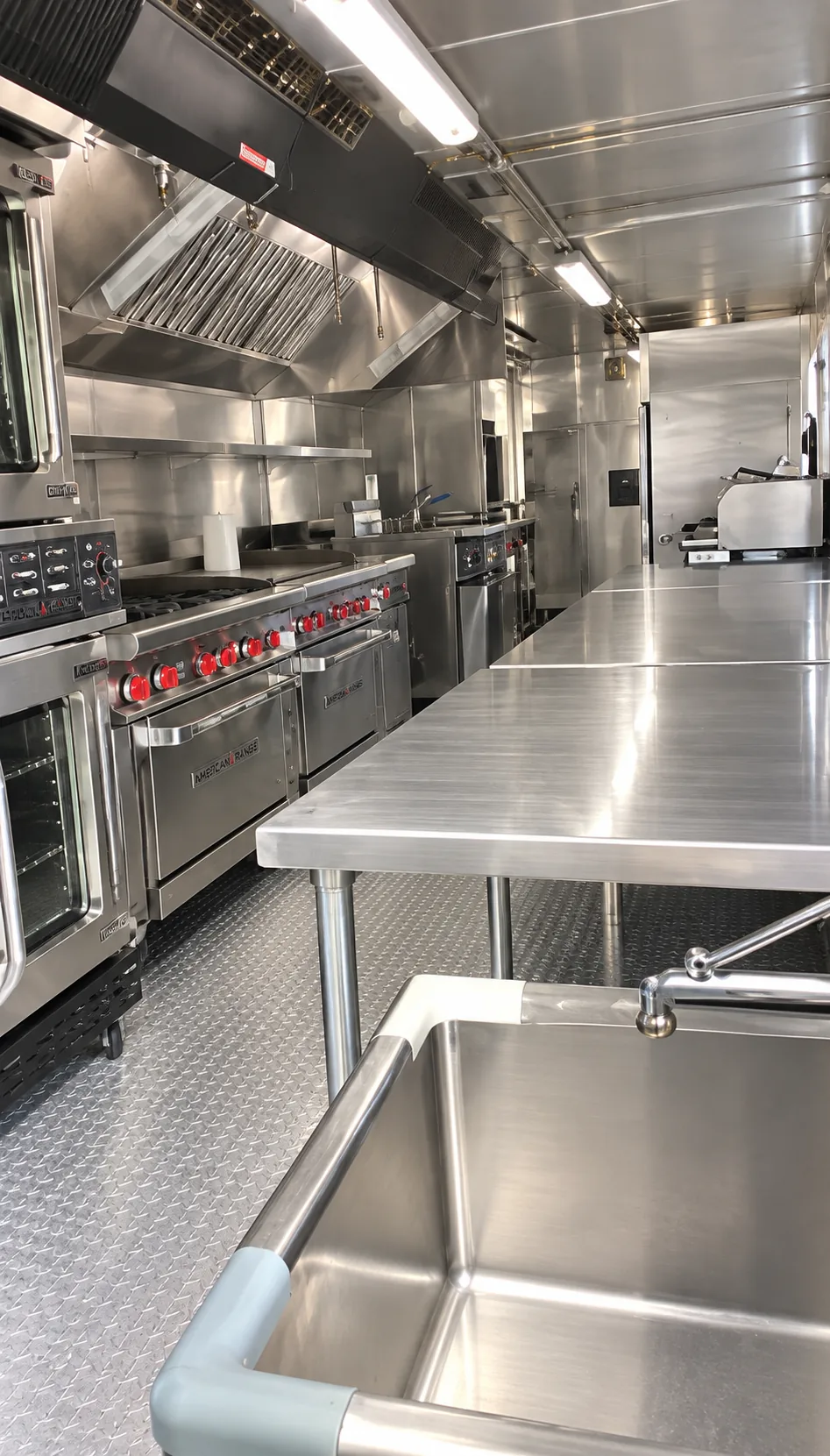 40 ft mobile kitchen trailer interior view 1